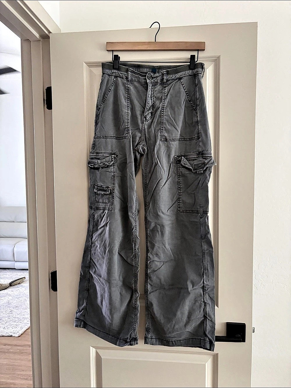 American Eagle Gray Wide Leg Cargo Pants Size 4